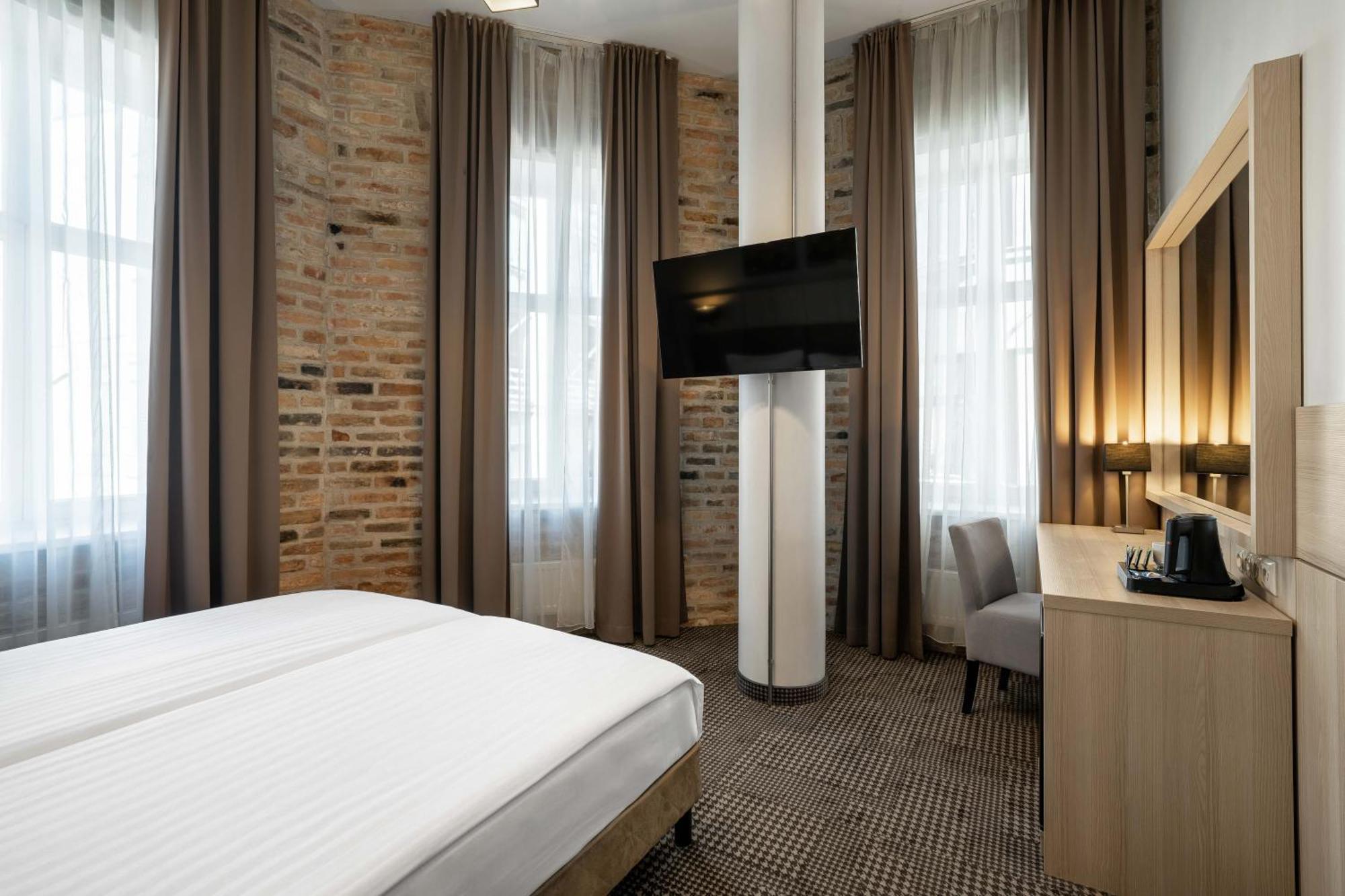 Wellton Centrum Hotel & Spa Riga Exterior photo