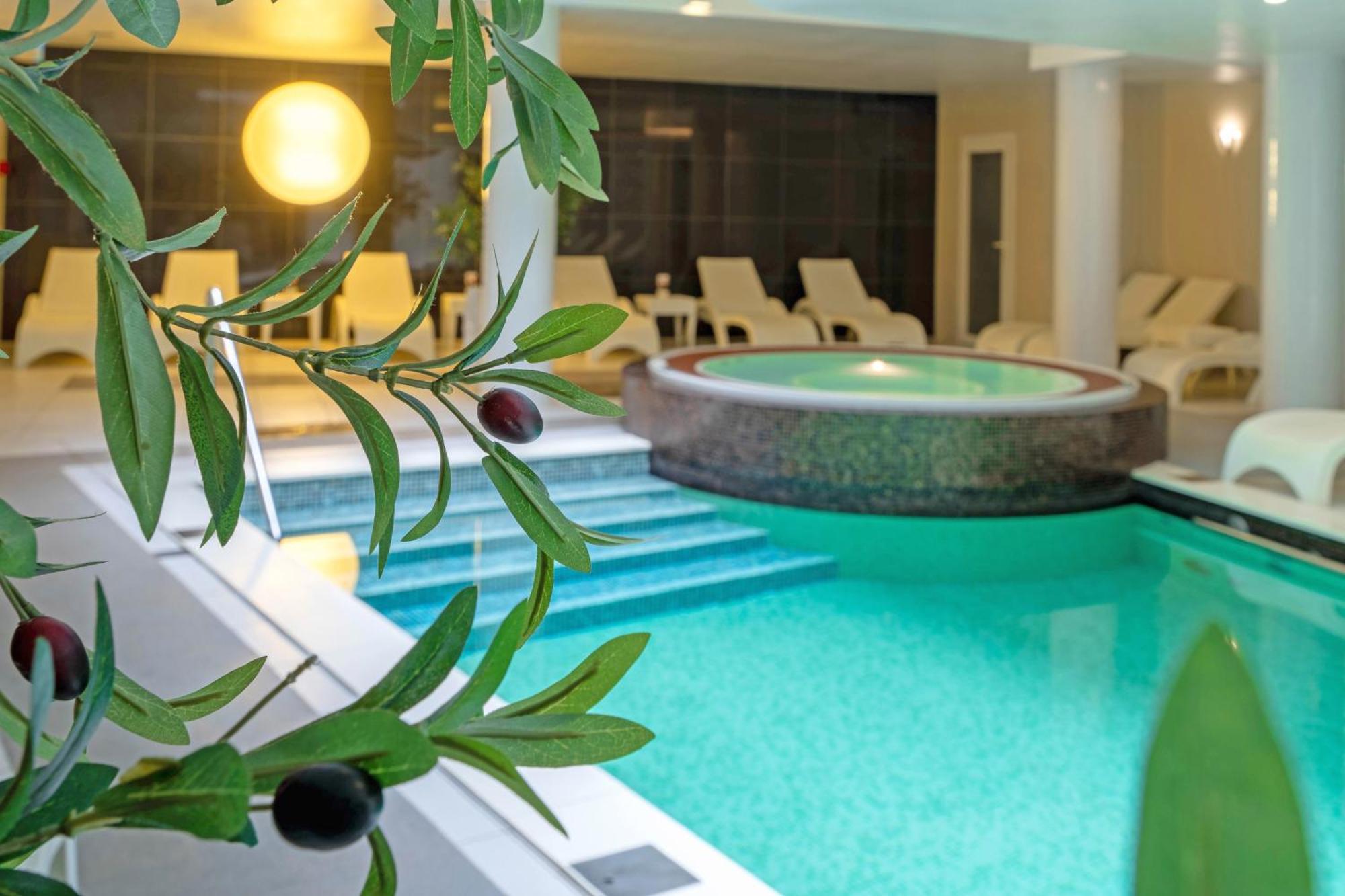 Wellton Centrum Hotel & Spa Riga Exterior photo